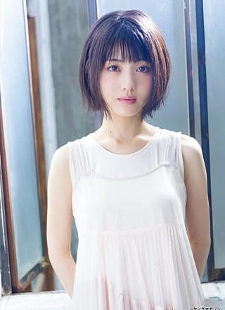 Minami Hamabe 浜辺美波, Young Magazine 2019 No.33 (ヤングマガジン 2019年33号)