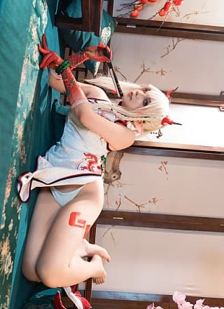 Cosplay 小和甜酒 & 橙风千雅 明日方舟年夕中式双人御守 Set.01