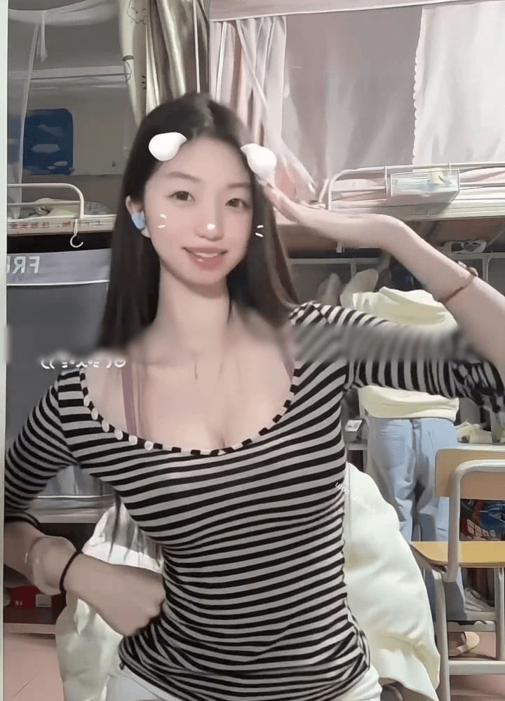 【注意衣服款式】江大校花 流出