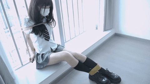 【龙隶】小清新居家JK妹妹,被上门检查煤气的哥哥用黄色胶带捆绑,堵嘴
