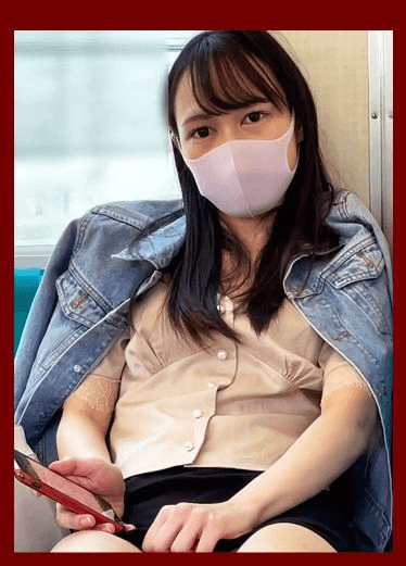 在角落里抓到野生少妇，穿丁字裤出门