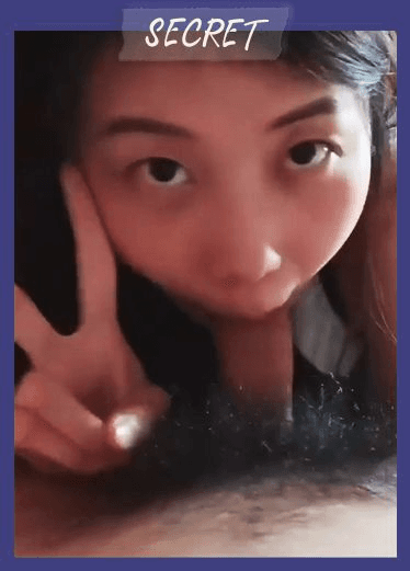 喜欢和鸡巴合照的大学生骚母狗_说最喜欢的男友的精液_每次做爱都要口交射了一脸