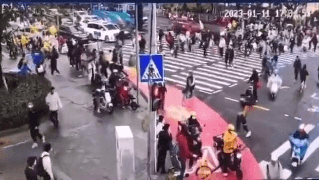 广州宝马事件现场1