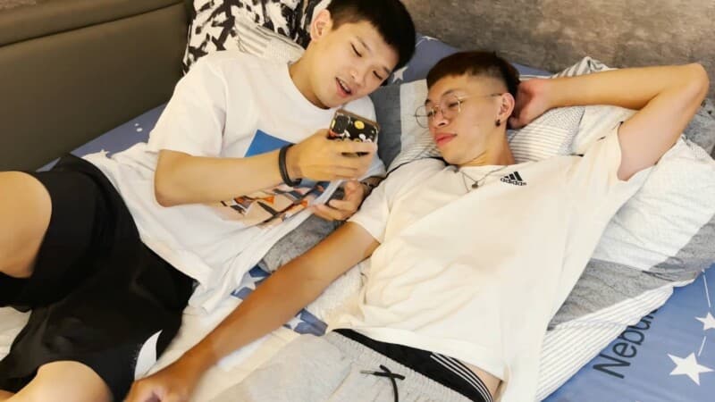 体验新姿势：互干无套喷射，体育生狼狗豪豪的冒险