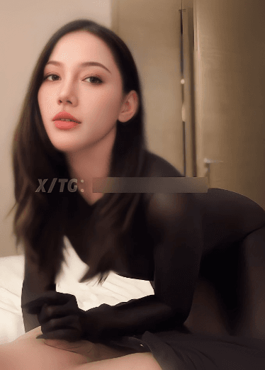 自购推特高颜值绿帽大神-“不要射进来我老公会发现的！”老公在旁边看着美艳老婆被操撸鸡吧，完美的老婆