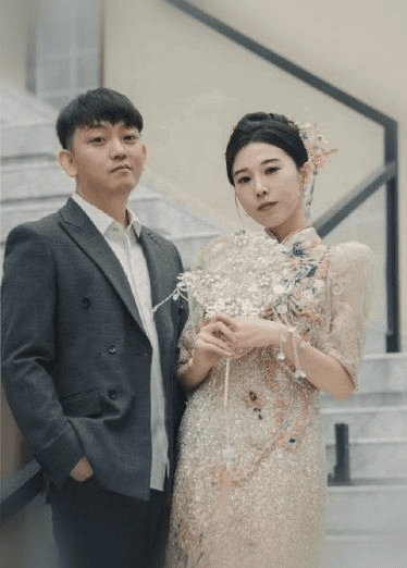 已婚小母狗骑乘插着发语音给老公