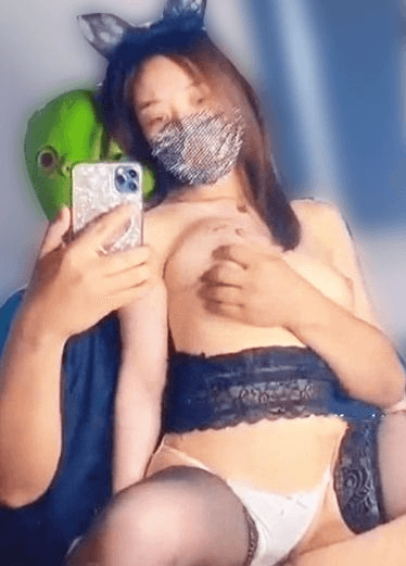 【爆奶嫩妹】极品身材嫩妹女友『一只小嘤嘤』啪啪内射性爱私拍流出