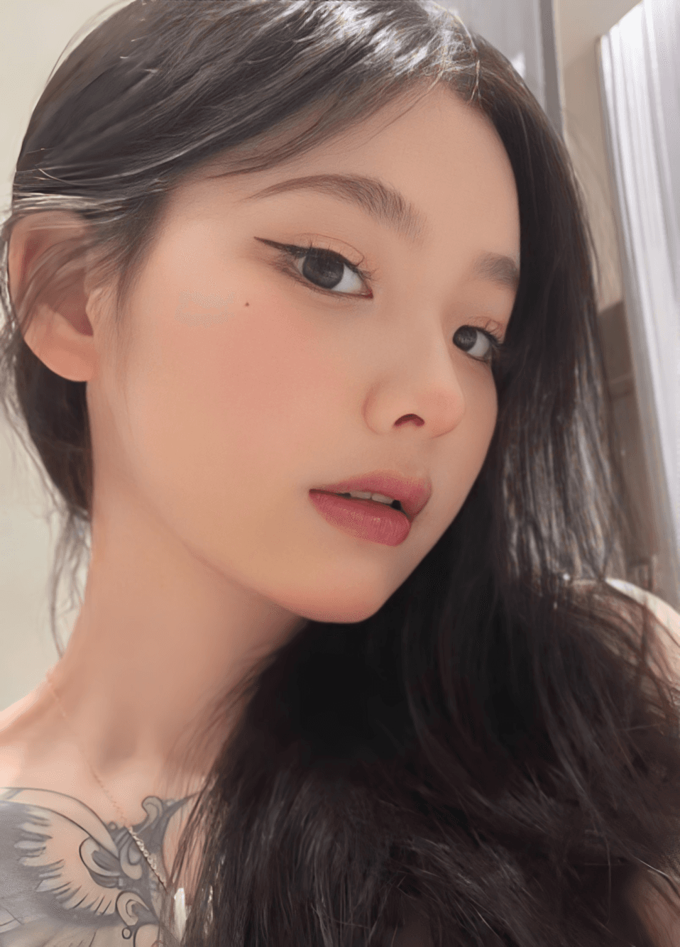 清纯女学生与老师之间的不伦之恋