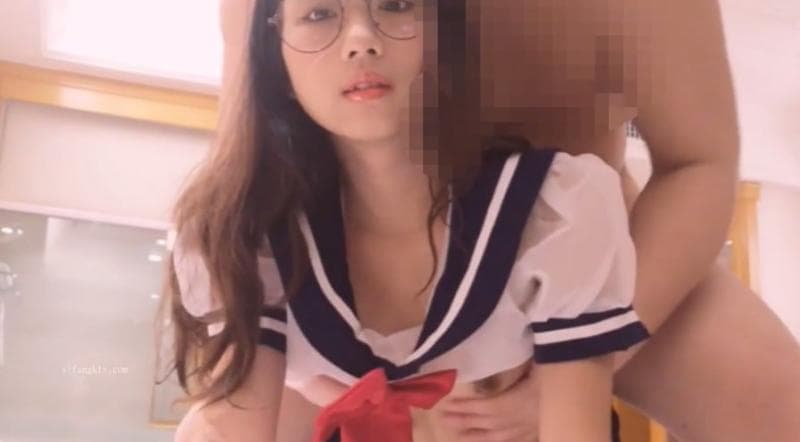 jimmybiiig-第三十三期 《连体开档黑丝透明蓝色水手服》